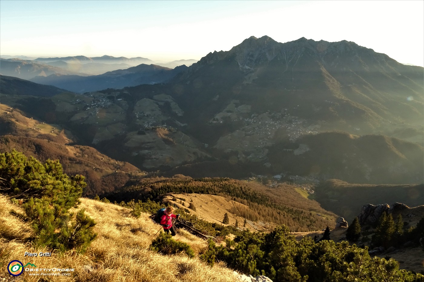 07 In discesa dalla impegnativa dorsale del Monte Arale.JPG